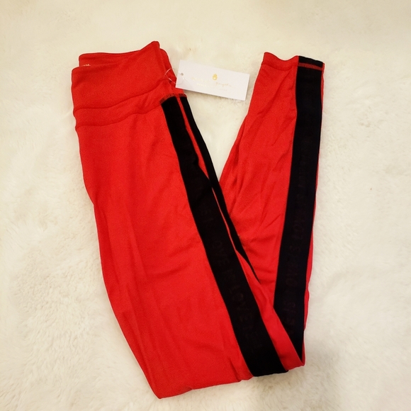 SPIRITUAL GANGSTER LEGGINGS / centered studio tight in cherry 🍒 - Picture 3 of 6